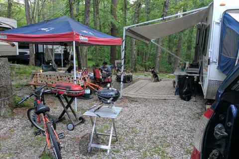 Lake Manchaug Campground