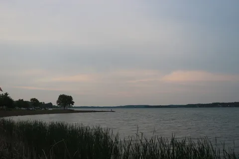 West Side - Cayuga Lake State Park