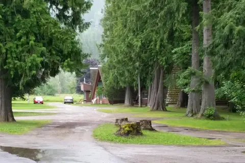 Kokanee Chalets RV Park and Campground