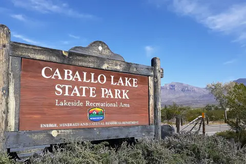 Upper Flats Beach Camping - Caballo Lake State Park