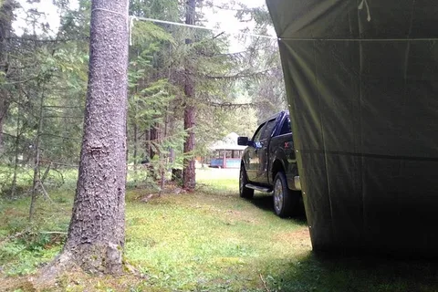 Lemon Creek Lodge and Campground
