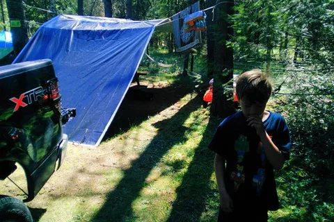 Lemon Creek Lodge and Campground