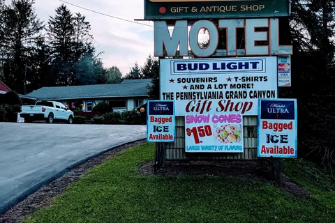 Grand Canyon Motel Resort & Campground