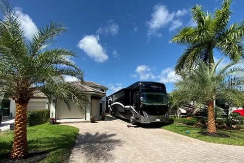 Aztec RV Resort- Motorcoach
