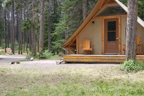 Two Jack Lakeside - Banff National Park