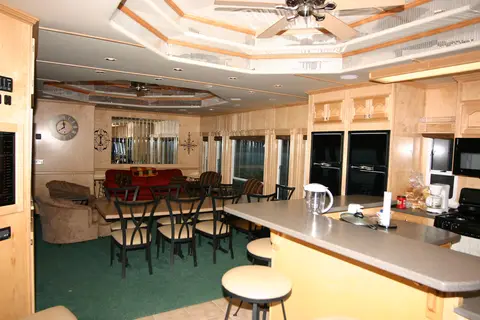 Sulphur Creek Resort