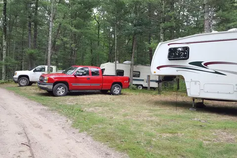 Ann's Putman Lake RV Park and Campground Inc