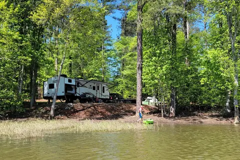 Hesters Bottom Campground