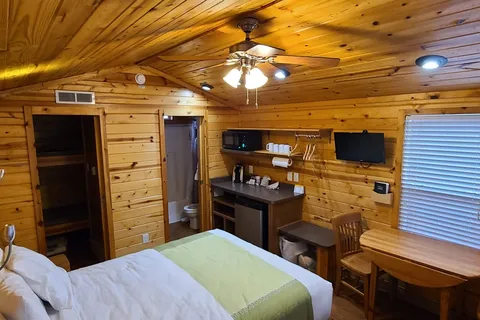 Townsend / Great Smokies KOA Holiday