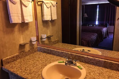 Ozark Trail Motel and Restaurant RV Campsite