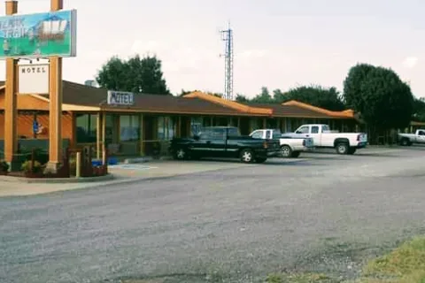 Ozark Trail Motel and Restaurant RV Campsite