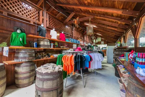 Noah's Ark Resort- RV and Camping Site