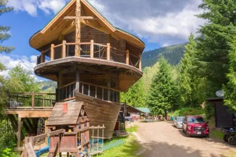 Noah's Ark Resort- RV and Camping Site