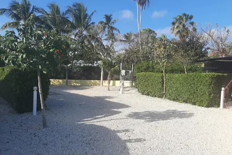 Keys Palms RV Resort