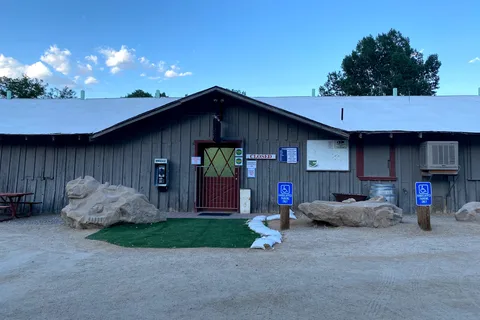 Keoughs Hot Springs and Campground