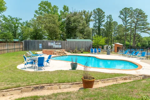 Yogi Bear's Jellystone Park™ Camp-Resort: Whispering Pines