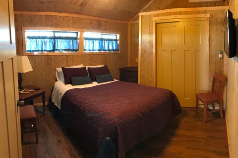 The Hitchin' Post RV Park and Cabins