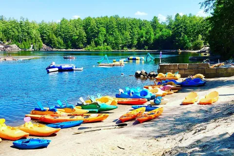 High Falls Bay Cottages, Camping and Waterpark