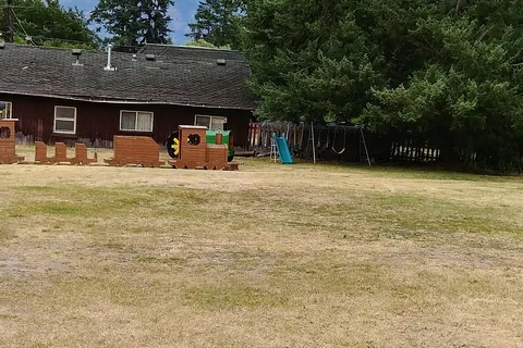 Shuswap Lake Motel and Resort