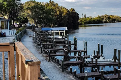 Tampa South RV Resort