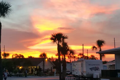 Tampa South RV Resort