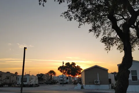 Tampa South RV Resort