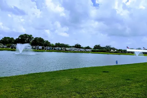 Brazoria Lakes RV Resort