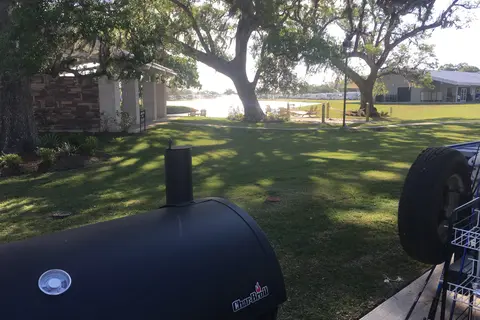 Brazoria Lakes RV Resort