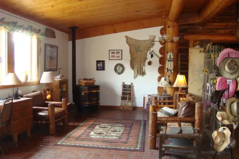 Yellowstone Valley Inn and RV Park