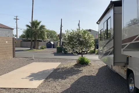 Twin Palms RV Park
