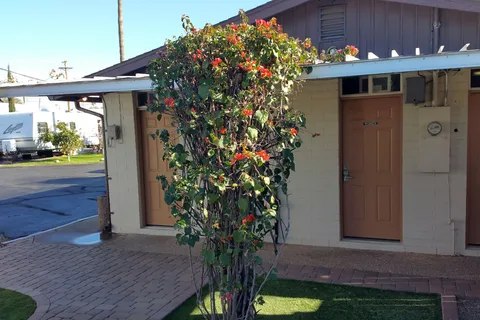 Twin Palms RV Park