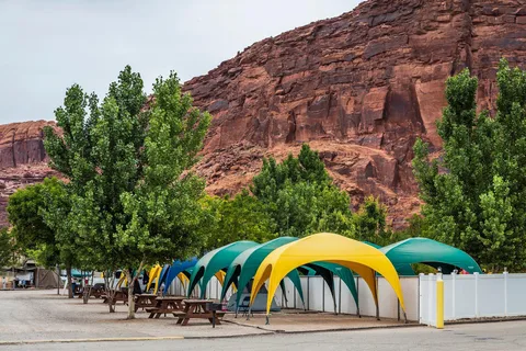 Sun Outdoors Arches Gateway