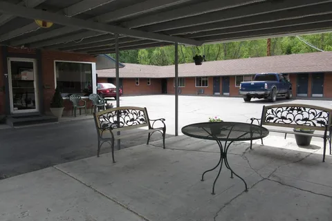 Lava Spa Motel and RV Park