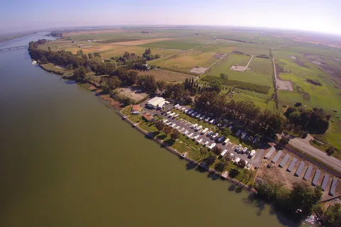 Duck Island RV Park and Fishing Resort (18+)