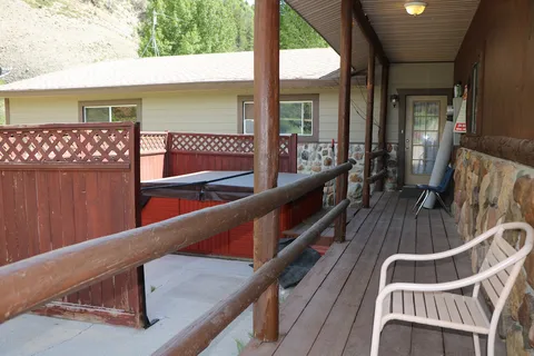 Cub River Lodge Guest Ranch and RV Park