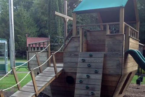 Trails End Campground and Mobile Home Park