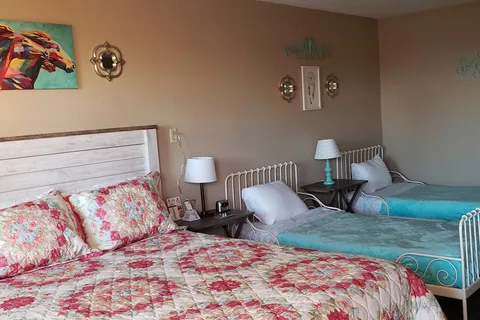 Kansas Country Inn and RV Park
