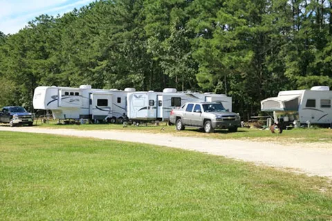 Cedar Creek Campground and Canoe Rent