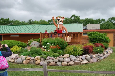 Yogi Bears Jellystone Park Warrens