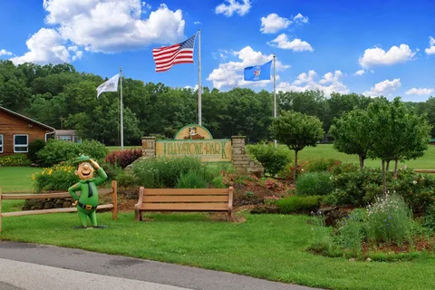 Yogi Bears Jellystone Park Warrens