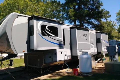 Parkway Village MH and RV Community