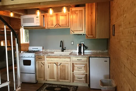Renfro's Lakeside Retreat - Cabin's and R.V. Park