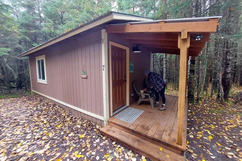 Renfro's Lakeside Retreat - Cabin's and R.V. Park