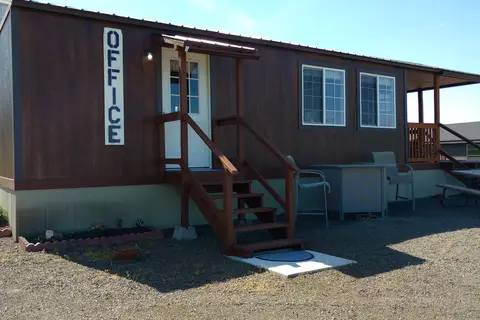 Seubert RV Park and Guesthouse