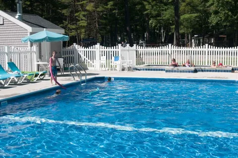 Sun Retreats Wild Acres
