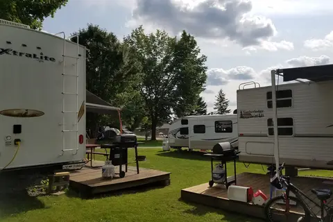 Lantern Resort Motel and Campground