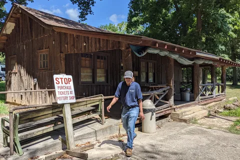 Dixie Caverns Campground
