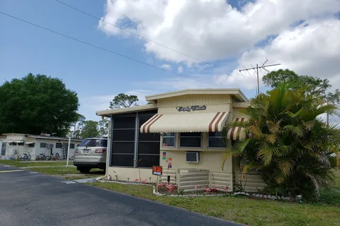 Sunseekers RV Park