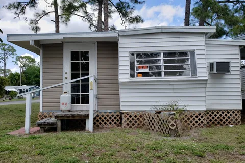 Sunseekers RV Park