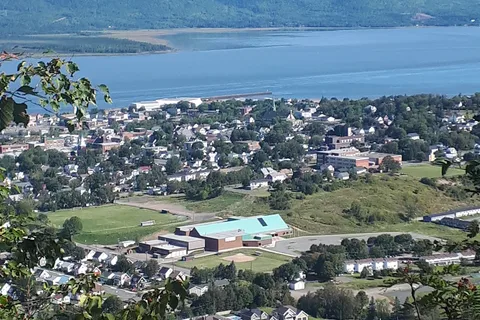 Sugarloaf Provincial Park Campground